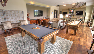 tv-view_titile-party-house_gameroom-center